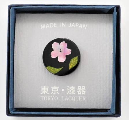 桜のピンバッチ